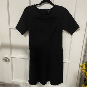 Ann Taylor Petite Structured Little Black Dress with Details Size 6